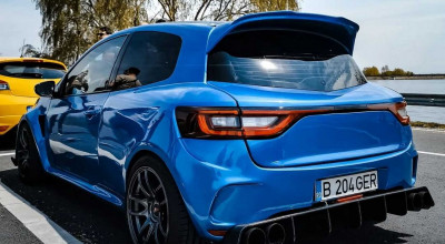 Take A Closer Look At This <span style='background: #ff0000'>Customized</span> Renault Clio III RS - Photo