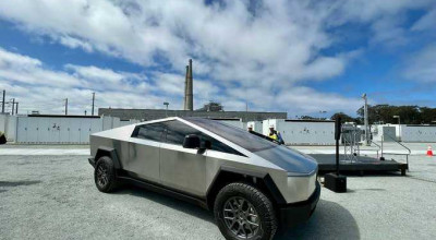 This Is The Most Recent Interior Of The Tesla Cybertruck Prototype - Photo