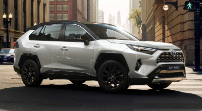 In Europe, The 2023 Toyota RAV4 Receives Minor Updates - Photo