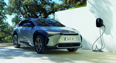 Toyota Advises Owners Of The bZ4X Electric Crossover To Park Their Vehicles Right Away! - Photo
