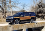 New Jeep Grand Wagoneer Receives Woodgrain Surface - Photo