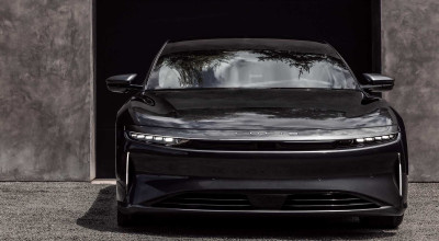Lucid Air Goes All-Black - Photo