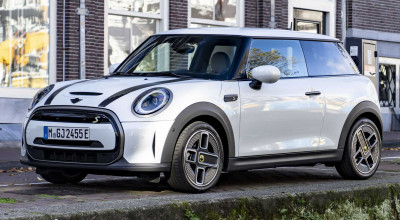 Nanuk White Resolute Edition Brings Mini's Winter Wardrobe Up To Snuff - Photo