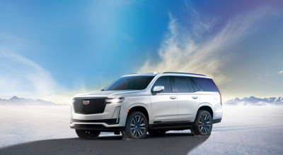 Cadillac Escalade White Sport Is A Special Edition Produced For The Japanese Market - Photo