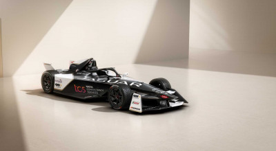 Jaguar Debuts Its New I-Type 6 Formula E Race Car - Photo