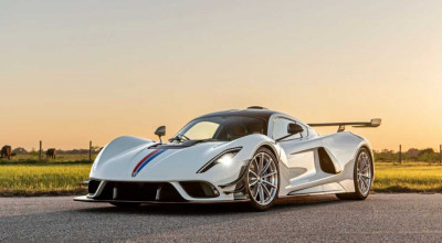 The $2.7M Hennessey Venom F5 Revolution Coupe Is A Show Stopper On The Racetrack - Photo