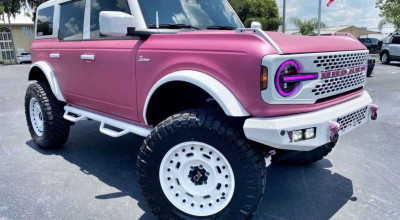 Those Who Adore The Color Pink Will Delight In This Ford Bronco - Photo