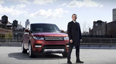 Glamour Meets Gear: Celebrities Lighting Up Auto Shows in 2023 - Photo