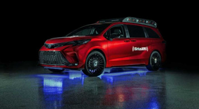 Look At This DJ On Wheels: The Toyota Sienna:Remix Concept  - Photo