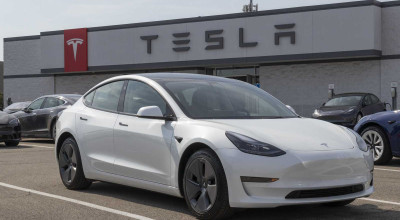 Tesla Rings in the New Year with an Unprecedented Discount, Takes Advantage of Revamped Federal Credits - Photo