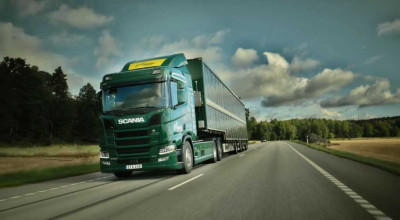 Scania's Semi Could Reach A Range Of Up To 6,214 Miles From The Sun - Photo
