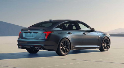 The 2025 Cadillac CT5: Sportier Styling and a Massive 33-Inch Curved Display - Photo