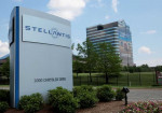 Stellantis Temporarily Shuts Down Maserati and Fiat 500 Electric Production at Mirafiori Facility - Photo