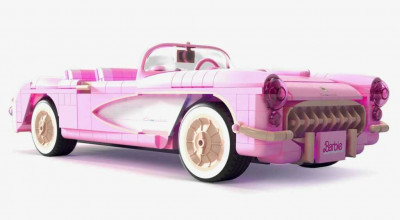 Perfect For Pink Lovers: The MEGA's Barbie Corvette Stingray Convertible - Photo