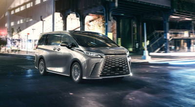 The 2024 Lexus LM Finally Lands in Europe and Great Britain—And Boy, Is It a Game-Changer - Photo