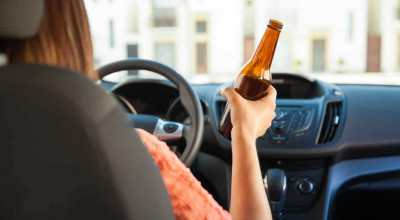 Sipping the Non-Alcoholic Brew: Is it Legally Okay While Driving? - Photo