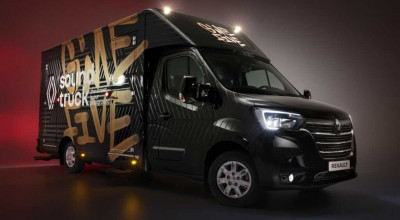 Meet The Renault Sound Truck, A Recording Studio On Wheels - Photo