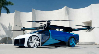 <span style='background: #ff0000'>Xpeng</span> Displays The So-Called Supercar-Quadcopter And Minivan-Aircraft Carrier - Photo