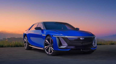 2024 Cadillac Celestiq: A Luxurious Spectacle with a Spooky $340,000 Price Tag - Photo