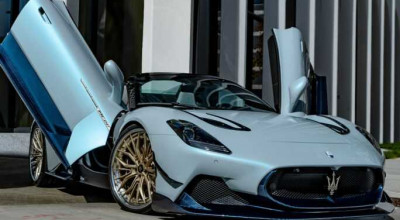 Blue Maserati MC20 Cielo, Super Expensive At Half A Million Dollars - Photo