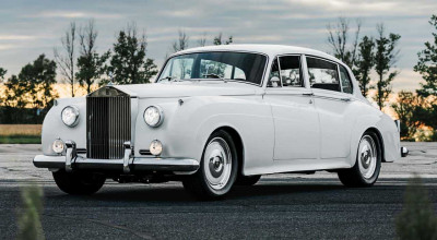 Vintage Elegance Meets Modern Power: Ringbrothers' 640-HP Retromod Rolls-Royce Silver Cloud II Steals The Spotlight at SEMA - Photo