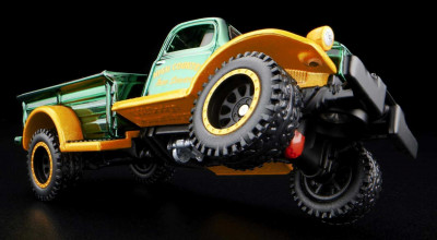 Hot Wheels Unleashes a Swivel-Frame 1952 Dodge Power Wagon for RLC Members - Photo