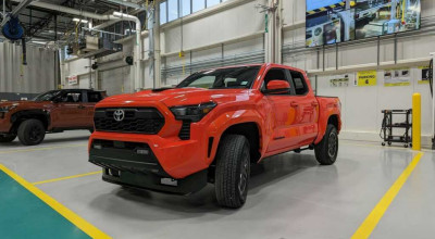 Manual Transmission Is Available In The 2024 <span style='background: #ff0000'>Toyota</span> Tacoma - Photo