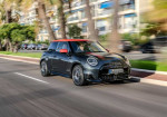 Mini Cooper SE Gets A Visual Boost With JCW Trim - Photo