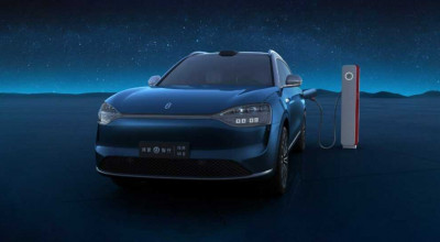 Multi-Display Aito M9 Electric SUV Makes Its Chinese Debut - Photo