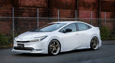 <span style='background: #ff0000'>Kuhl</span> Racing Elevates Toyota Prius With Aggressive Body Kit And Custom Wheels - Photo