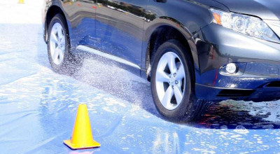 Traction and Stability Control Explained: Your Car's Safety Net - Photo