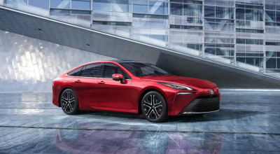 2024 Toyota Mirai: Upgrades, Safety, and Style for a Greener Drive! - Photo