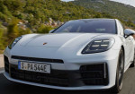 Porsche Panamera Goes Green: Unveiling Four Hybrid Powerhouses - Photo