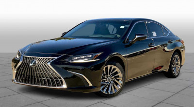 Ultra-Luxury on Wheels: 2024 Top Cars for the Elite - Photo