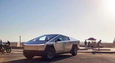 Cybertruck Chaos: Tesla Owners Push Durability to the Extreme - Photo