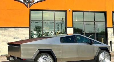 Tesla Cybertruck Goes Big With 30-Inch Wheel Transformation - Photo