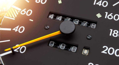 Unlocking Your Car's Speed: The Truth About Speed Limiters - Photo