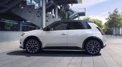 Roland Garros Inspires Renault's Exclusive 5 E-Tech Edition - Photo