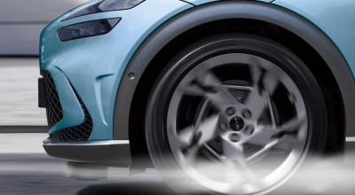 From the Racetrack to Your Driveway: How Racing Tech Transforms Everyday Cars - Photo