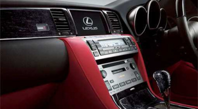 Cassette Players in Cars Make a Comeback: Why Gen Z is Rewinding to the 90s - Photo