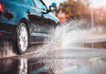 Mastering Wet Roads: How to Safely Handle Hydroplaning - Photo