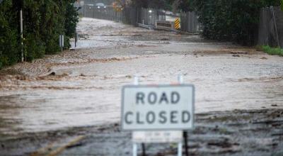 Driving Safely on Flooded Roads: Essential Survival Tips - Photo