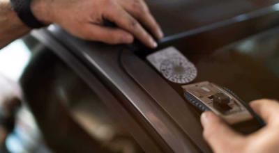 Effortless Guide to Removing Car Stickers Without Damage - Photo