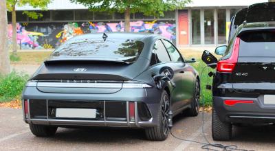 Using V2L Technology for Emergency Electric Car Charging: A Roadside Rescue Story - Photo