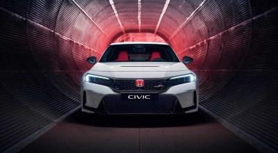 Exploring Honda's Evolution: From Motorcycles to Jets at the Honda Collection Hall - Photo