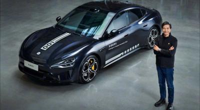 Xiaomi SU7 Hits 100,000 Units: Lei Jun Steals The Spotlight - Photo