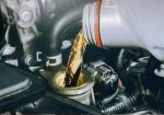 Adding Oil to a Hot Engine: Safe Practices for Car Maintenance - Photo