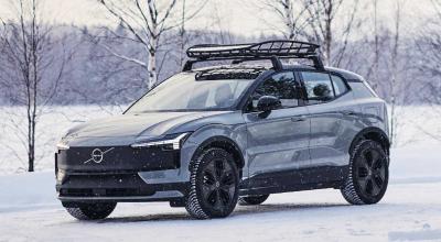 <span style='background: #ff0000'>Volvo</span> <span style='background: #ff0000'>EX30</span> Cross Country Brings More Ground Clearance, Same EV Power - Photo