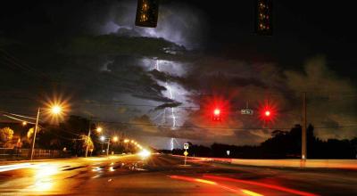 Navigating Broken Traffic Lights in Miami: What Drivers Need to Know - Photo