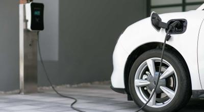 Real-Time Charger Info Could Boost EV Adoption by 8% - Photo